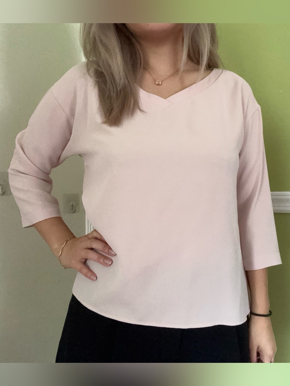 Uniqlo Light Pink V-Neck 3/4 Sleeve Blouse
